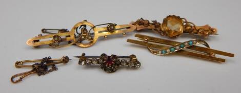Four bar brooches