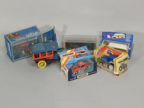 Various die cast and other vehicles