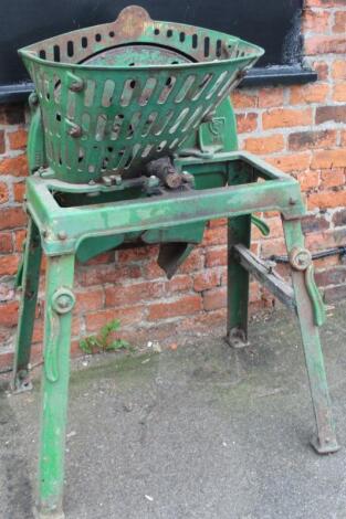 An early 20thC Bamfords mangle cutter