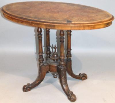 A 19thC walnut loo table