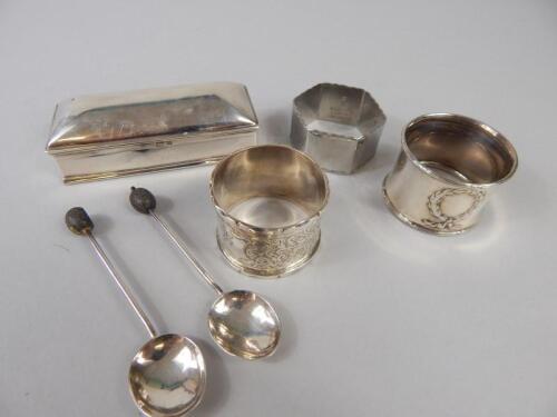 Various items of small silver