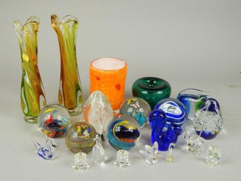 Various items of coloured glass etc.