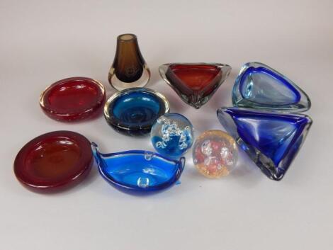 Various items of Art Glass
