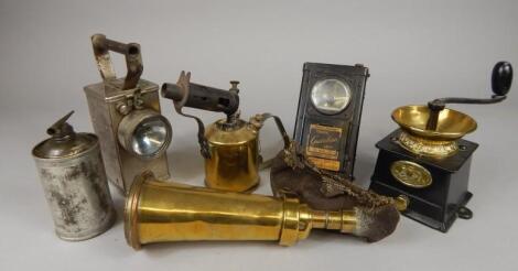 Various items of brass and other metalware