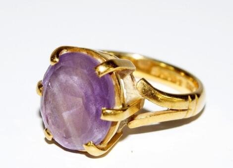 A 22ct gold and amethyst ring