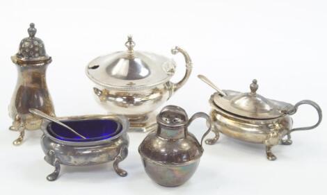 A George V silver mustard pot