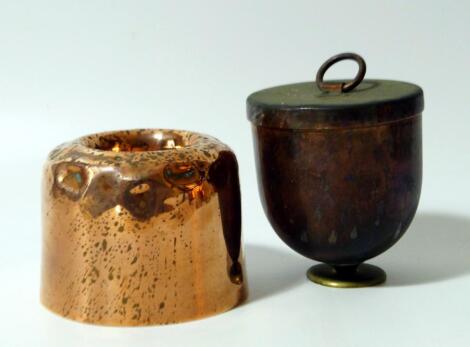 A 19thC copper jelly mould