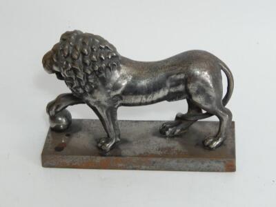 A cast iron model of a male lion - 2