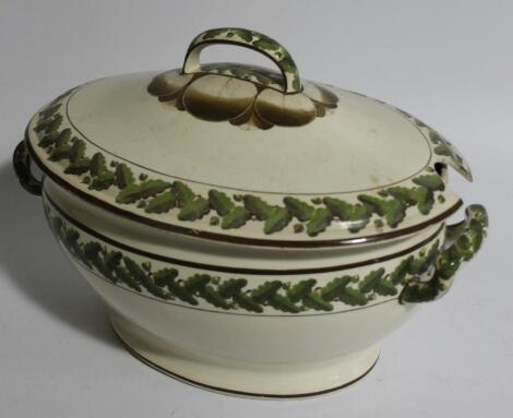 An early 19thC Staffordshire creamware sauce tureen