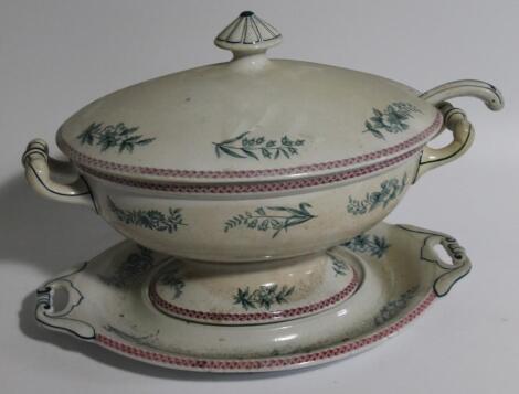 A mid-19thC Davenport pottery tureen