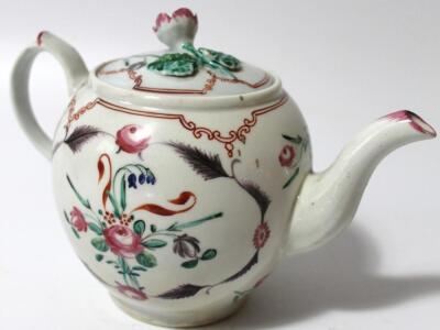 An early 19thC English porcelain teapot - 2