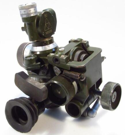 A 20thC BO N90009 metal gun sight