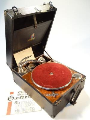 A mid-20thC Dulcetto tabletop gramophone