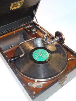 A mid-20thC HMV tabletop gramophone - 2