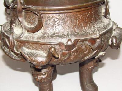 A pair of Chinese bronze censers - 4