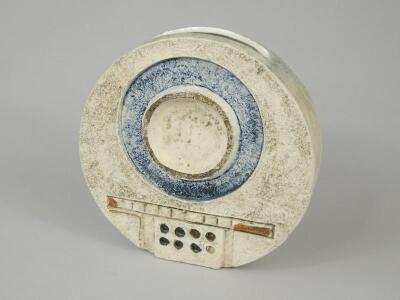 A Troika wheel shaped Studio pottery case - 2