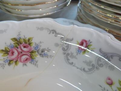 A Royal Albert Tranquility pattern part dinner and tea service - 3