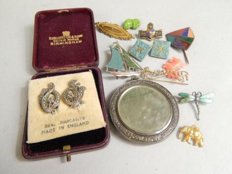 Various jewellery