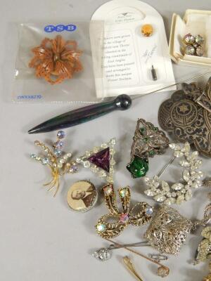 Various costume jewellery - 2