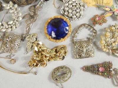 Various costume jewellery - 4