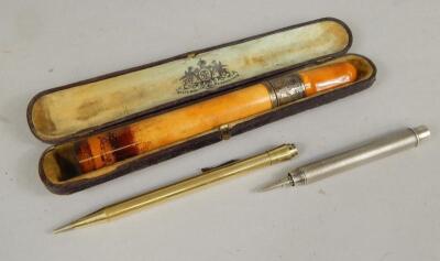 An early 20thC propelling pencil