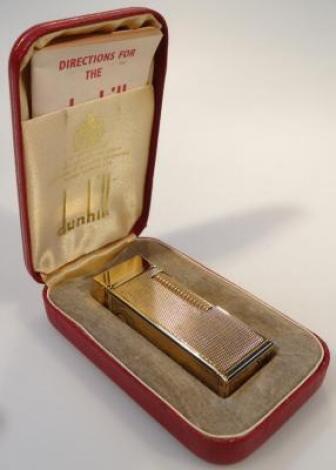 A mid-20thC Dunhill pocket lighter