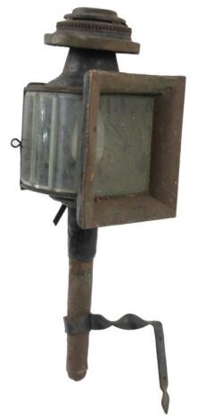 An early 20thC carriage lantern