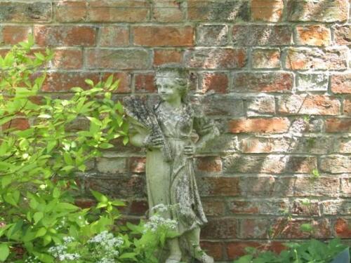 A pair of garden statues