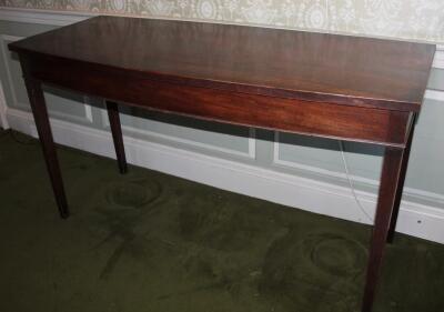 To GR270716. A George III mahogany bow fronted serving table