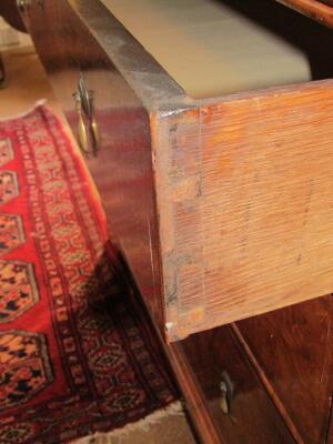 A mid 18thC walnut and burr walnut chest of drawers - 5