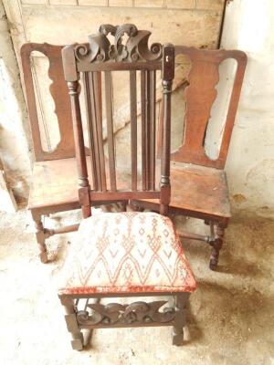 A pair of early 18thC oak dining chairs