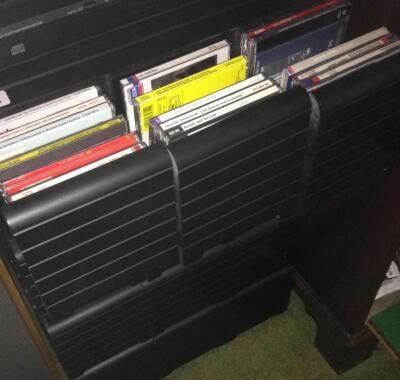 Classical & operatic CD's. (12 drawers)