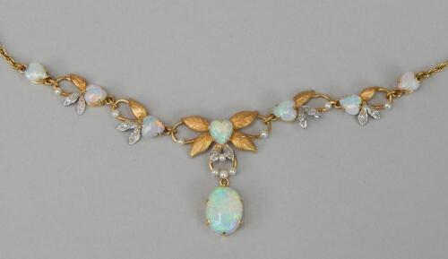 An 18ct gold and opal set necklace c.1950's/60's