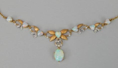 An 18ct gold and opal set necklace c.1950's/60's