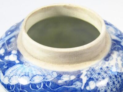 A Japanese late Meiji period blue and white charger - 5