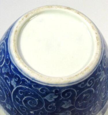 A Japanese late Meiji period blue and white charger - 6