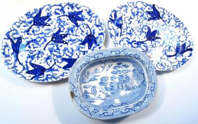 An early 19thC blue and white transfer printed Village Scene pattern meat plate - 2