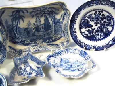 An 18thC Worcester blue and white saucer - 2