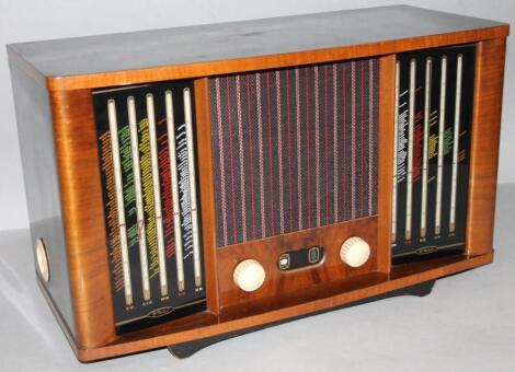 A mid-20thC walnut cased MC Michael radio