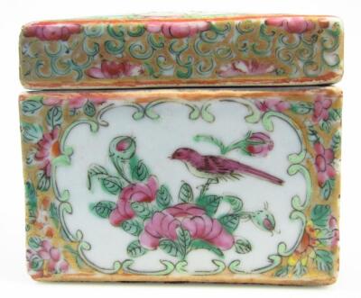 A 19thC Cantonese famille rose casket - 4