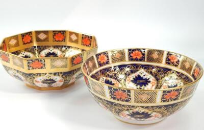 A Royal Crown Derby porcelain Imari octagonal fruit bowl