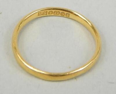 A 22ct gold wedding band