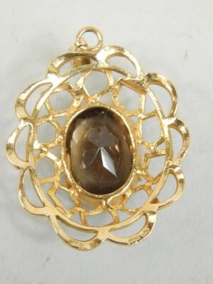 A 9ct gold filigree and smokey quartz pendant - 2