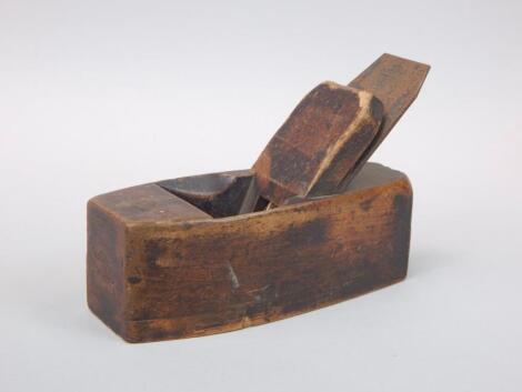 A 20thC walnut block plane