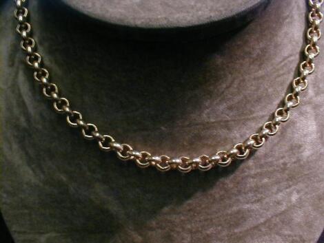 A heavy belcher link neck chain