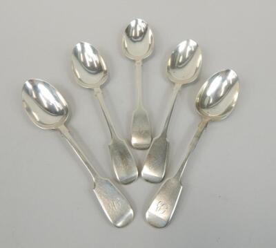 A set of five Edwardian Old English pattern dessert spoons