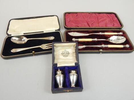 A quantity of cased cutlery