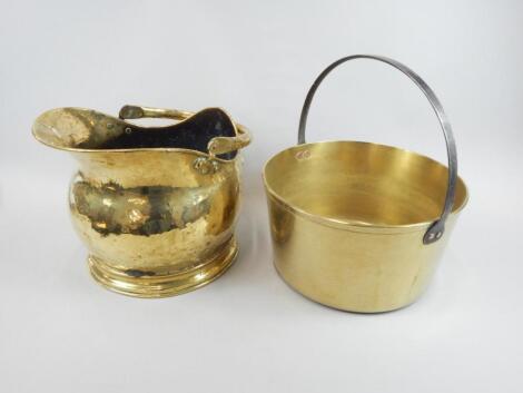 Two items of brass