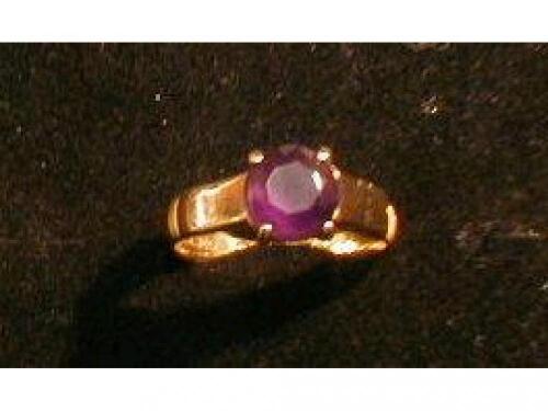 A 22ct gold amethyst set signet ring