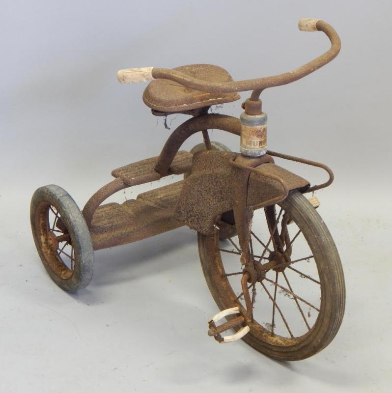 A 1950 s 60 s Murray child s tricycle